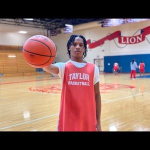 Meet your Posher, Clinton